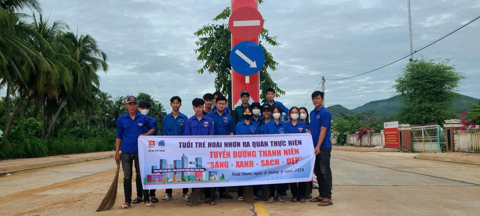 TUỔI TRẺ HOÀI NHƠN TRIỂN KHAI TUYẾN ĐƯỜNG "SÁNG - XANH - SẠCH - ĐẸP"